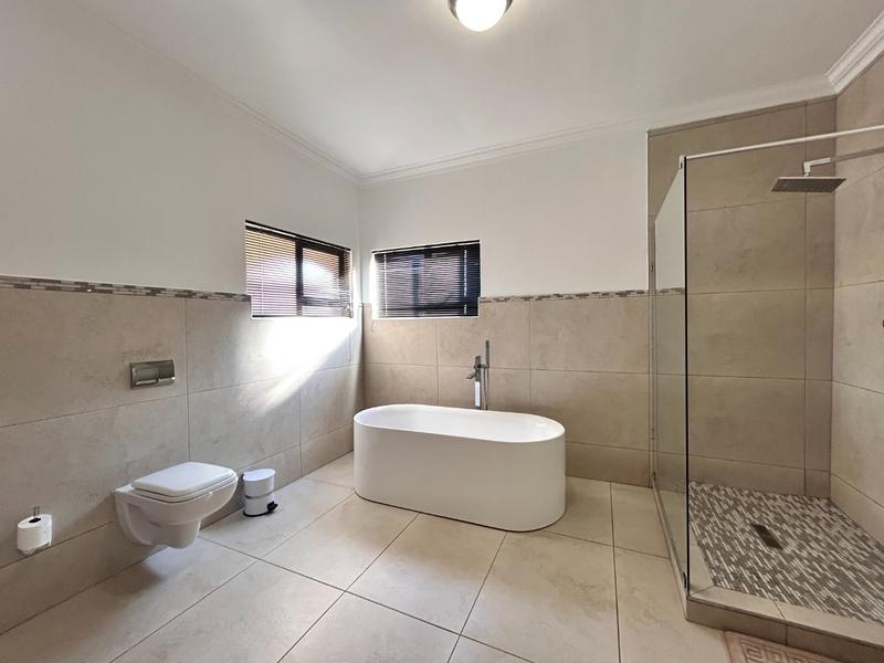 To Let 4 Bedroom Property for Rent in Xanadu North West